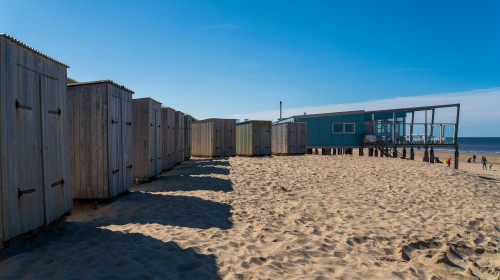 paviljoen vanaf de strandhuisjes (oud logo) (5).jpg
